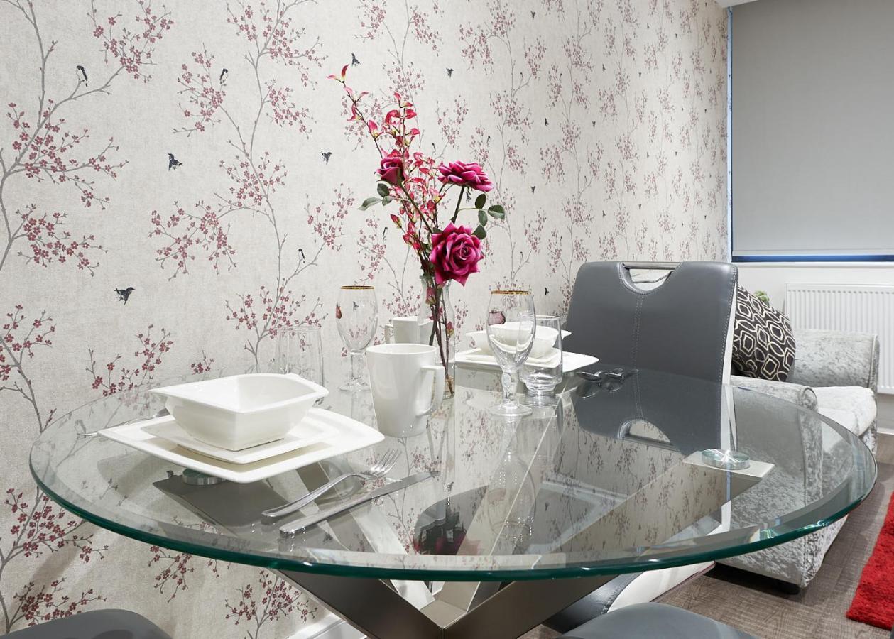 Luxustay Milburn House Milton Keynes Eksteriør billede