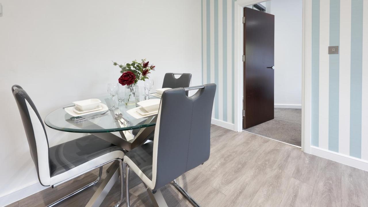 Luxustay Milburn House Milton Keynes Eksteriør billede